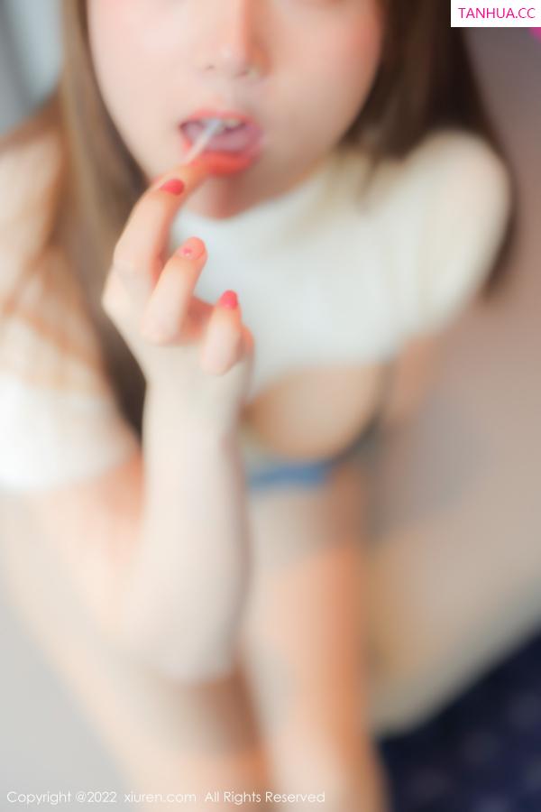 豆瓣酱  [XiuRen]高清写真图 2022.12.23 No.6035 豆瓣酱 牛仔短裤第18张图片